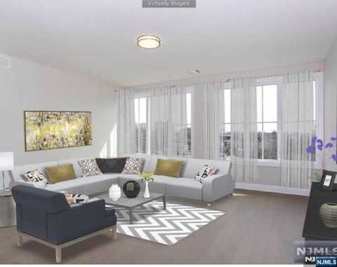 555 10th Street 105, Palisades Park, NJ 07650