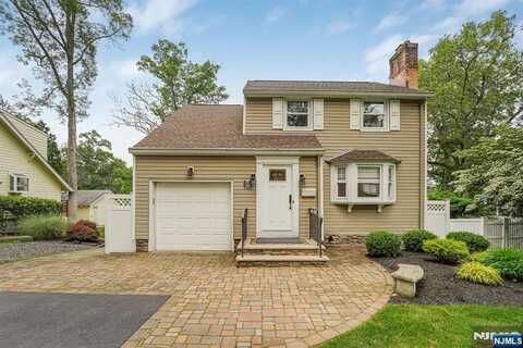 146 Beechwood Drive, Wayne, NJ 07470
