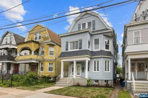 28 Tremont Street, Irvington, NJ 07111