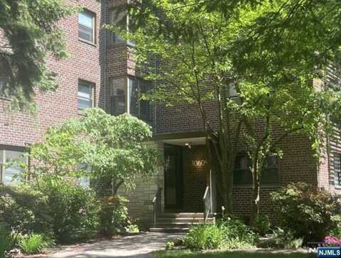 3060 Edwin 1A, Fort Lee, NJ 07024