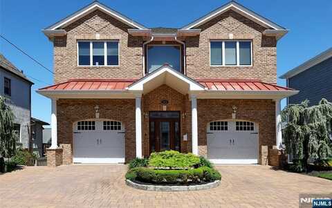 543 Page Avenue, Lyndhurst, NJ 07071