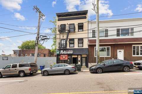 10 Dempsey Avenue, Edgewater, NJ 07020
