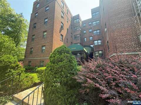 2329 Hudson Terrace A-15, Fort Lee, NJ 07024