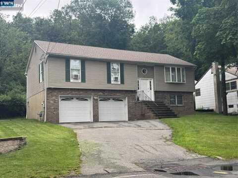 50 Monhegan Avenue, Oakland, NJ 07436