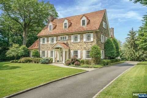 123 Highland Avenue, Millburn, NJ 07078