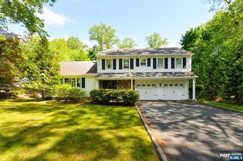 582 Eder Avenue, Wyckoff, NJ 07481