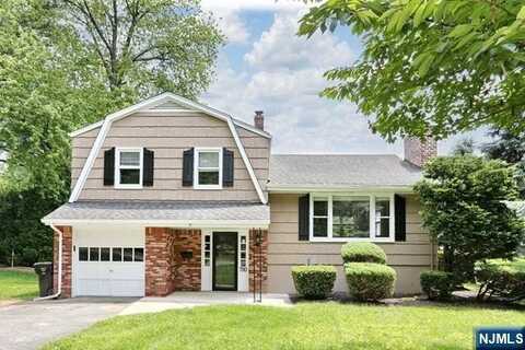 780 Flint Place, Paramus, NJ 07652