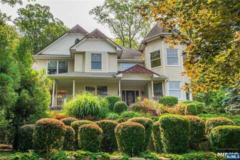 96 Coventry Way, Ringwood, NJ 07456