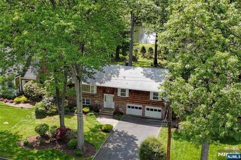 169 Canterbury Drive, Ramsey, NJ 07446