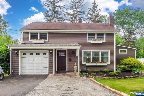 3 Monroe Street, Waldwick, NJ 07463