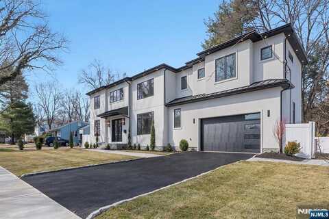 623 Alberta Drive, Paramus, NJ 07652
