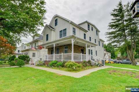 33 E Quackenbush 1, Dumont, NJ 07628