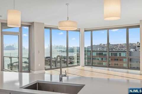 9 Ave At Port Imperial PH8, West New York, NJ 07093