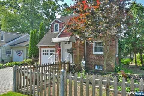 36 Grove Street, Waldwick, NJ 07463