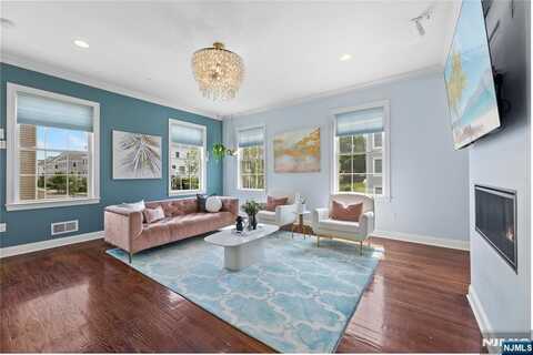 129 Roosevelt Drive, Wood Ridge, NJ 07075