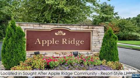 201 Van Winkle Lane, Mahwah, NJ 07430