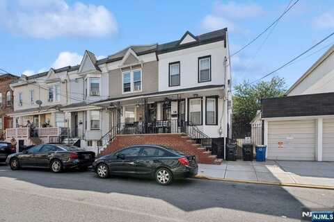 36 1/2 Hecker Street, Newark, NJ 07103