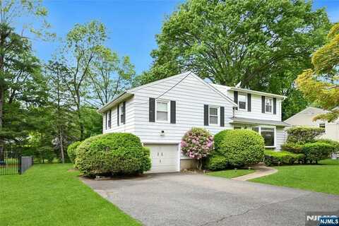 357 11th Street, Cresskill, NJ 07626