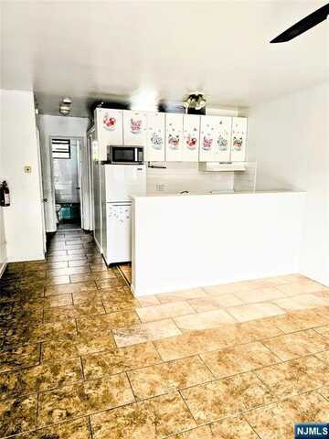 449-451 Washington Avenue 8, Belleville, NJ 07109