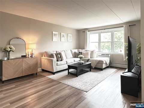 25 Jefferson Street 6E, Hackensack, NJ 07601