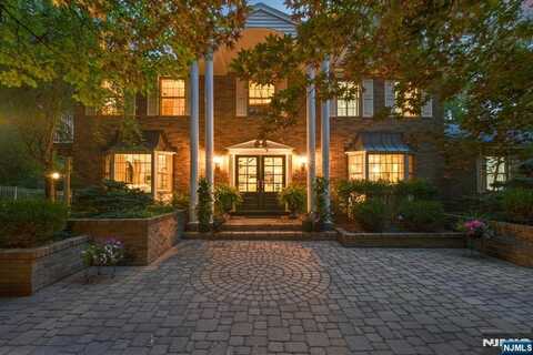 63 Stony Brook Road, Montville, NJ 07045