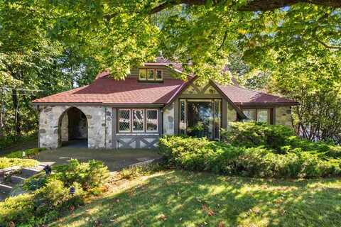 316 Park, Charlevoix, MI 49727