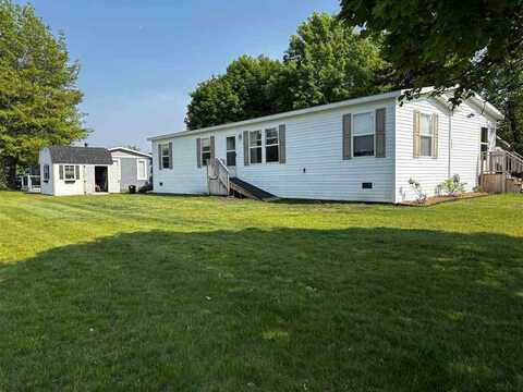 6685 M-66 N, Charlevoix, MI 49720