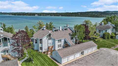3480 Lakeside Drive North#35, Petoskey, MI 49770