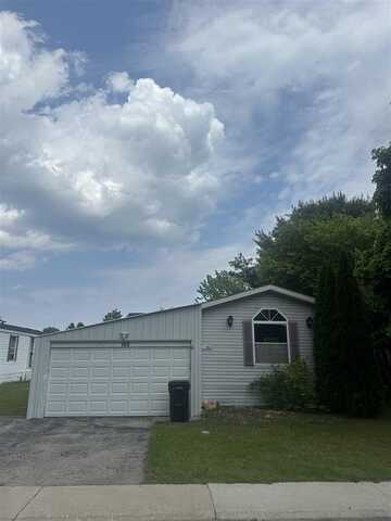 6685 N M66, Charlevoix, MI 49720