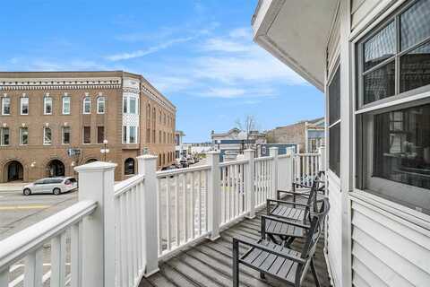 195 E Main, Harbor Springs, MI 49740
