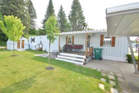 526 N Lake, Boyne City, MI 49712