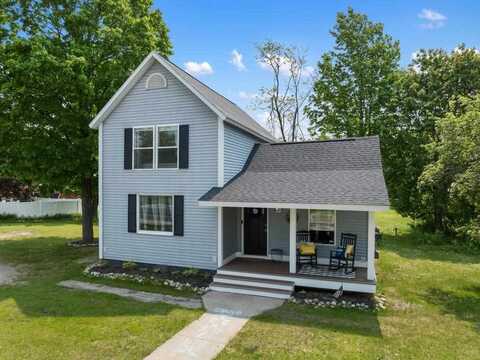 7737 S US-31, Alanson, MI 49706