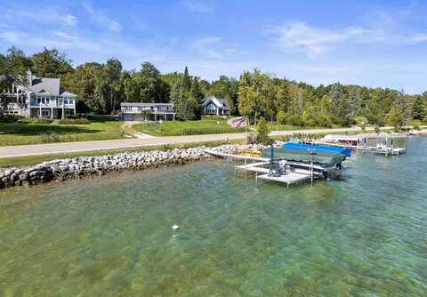 5534 Lakeshore, Boyne City, MI 49712