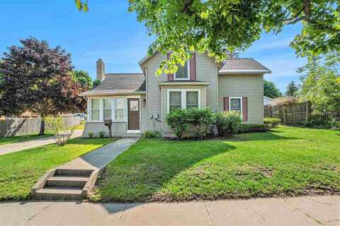 1045 Emmet, Petoskey, MI 49770