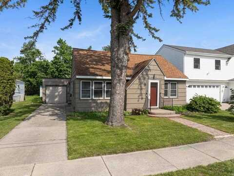 1029 Howard, Petoskey, MI 49770