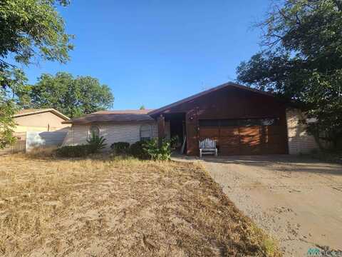 608 W Twin Diamond Road, Roswell, NM 88201