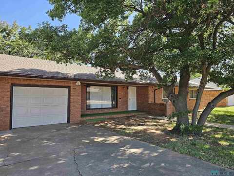 521 W John Doe Street, Clovis, NM 88101