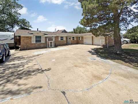1213 E Cimarron Drive, Hobbs, NM 88240