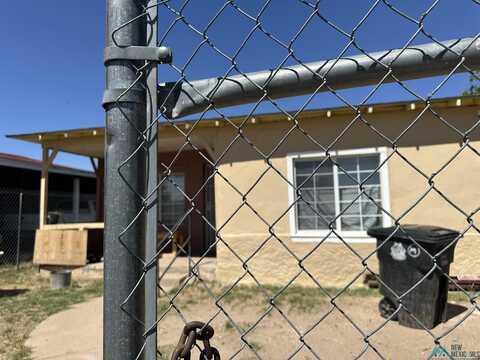 812 S Kentucky Avenue, Roswell, NM 88203