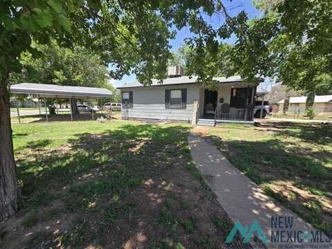 210 Vine Street, Carlsbad, NM 88220