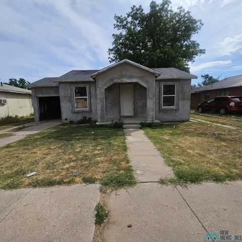 805 S Avenue B Avenue, Portales, NM 88130