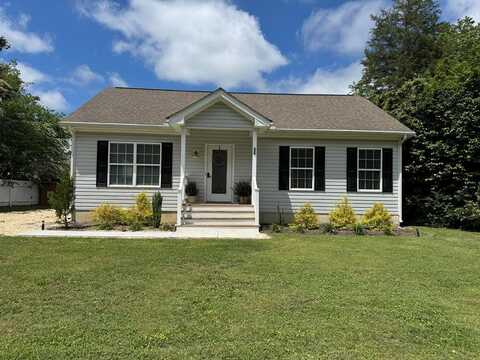 230 Roseneath Avenue, Kilmarnock, VA 22482