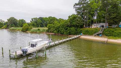 205 EMLAW LANE, Lancaster, VA 22503