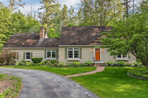 3 Dove Street, Wolfeboro, NH 03894