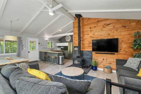 8 Little Shore Drive, Madison, NH 03849