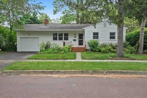 213 Pleasant Avenue, Burlington, VT 05408