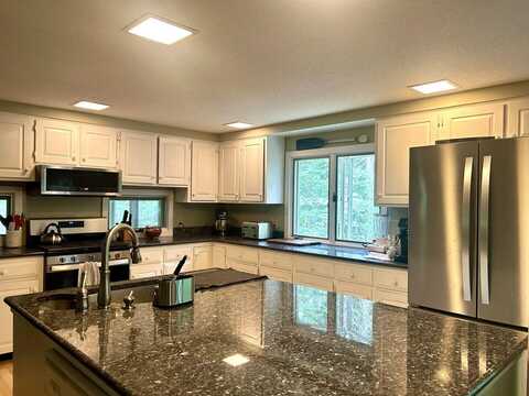 24 Bright Slope Way, Grantham, NH 03753