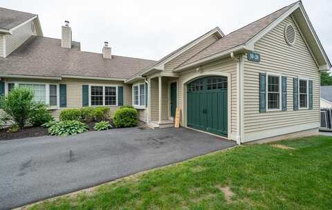 28 Mountain Village Road, Windham, NH 03087