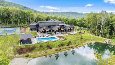 1084 Wade Pasture Road, Stowe, VT 05672