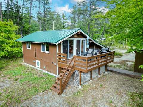 16 Merrimeeting Road, Conway, NH 03860